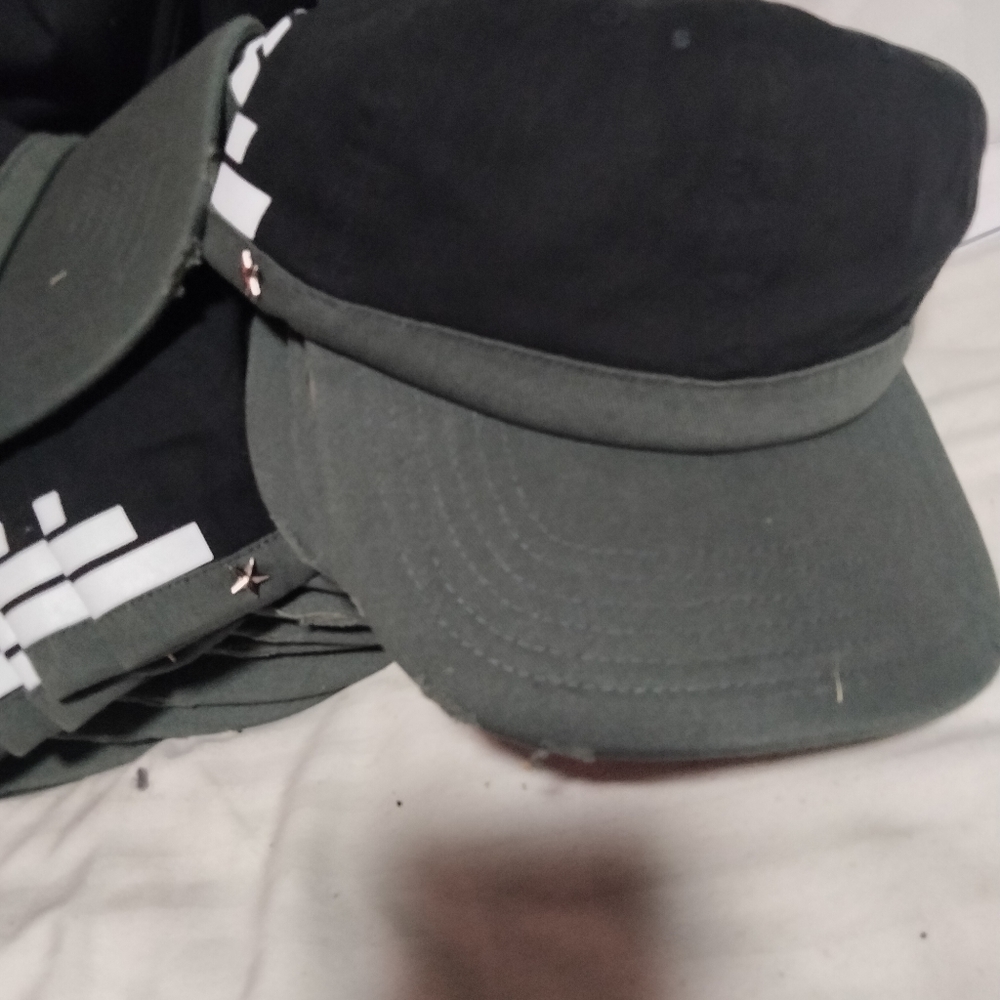 Dangaroooa stylish tattered hat